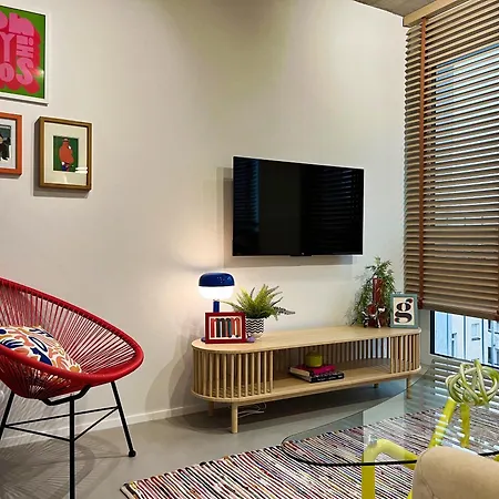 Apartmán Funky Vibes - Self Check-in 24h - Free Public Parking *