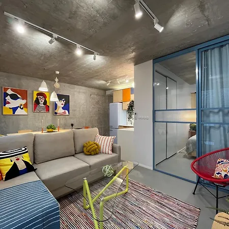 Apartmán Funky Vibes - Self Check-in 24h - Free Public Parking *